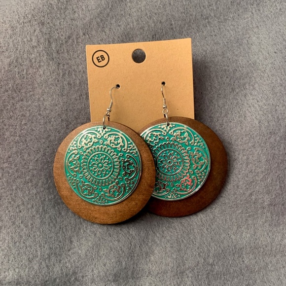 Earthbound Jewelry - NWT Gorgeous Boho Earthbound Earrings